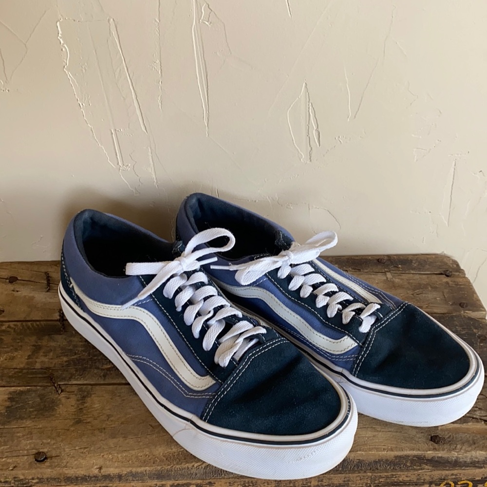 Almost new Ultra Cush lite Vans size 10 mens